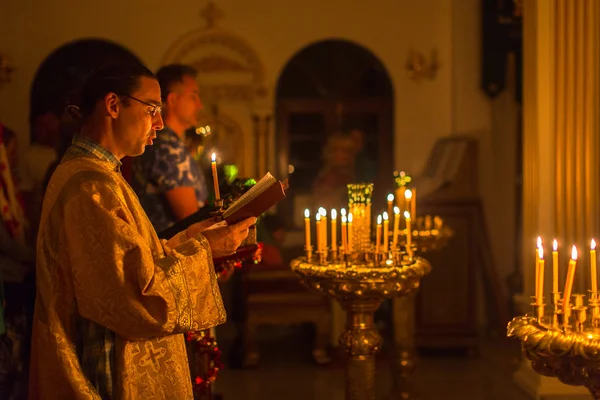 Orthodoxe kerst service en de nachtwake op Koh Chang eiland, Thailand — Stockfoto