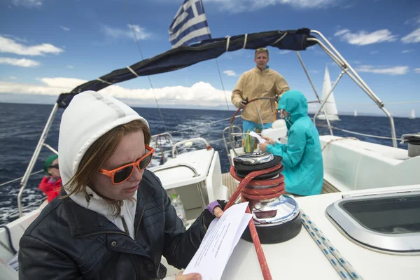 Sailors participate in sailing regatta — Stock Photo, Image