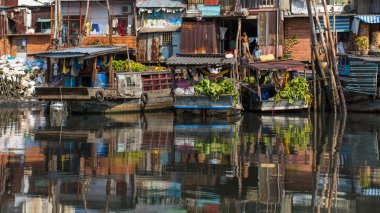 Floating market with reflection in water