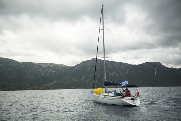 Veleiro participar na regata vela — Fotografia de Stock