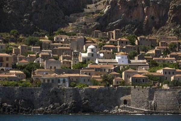 Kamenné domy na středověké pevnosti, Monemvasia — Stock fotografie