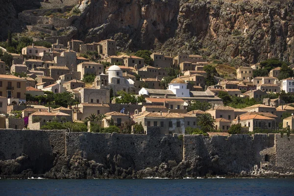 Kamenné domy na středověké pevnosti, Monemvasia — Stock fotografie