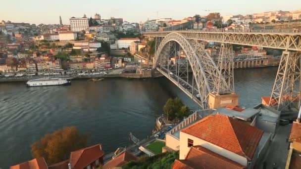 Rzeka Douro i stare miasto, Portugalia. — Wideo stockowe