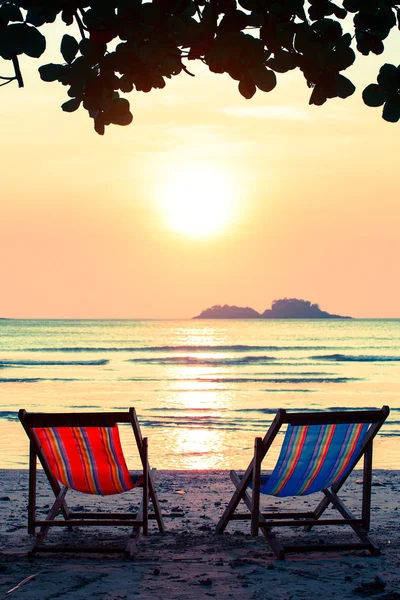 Pair of lounge chairs — Stock Photo, Image