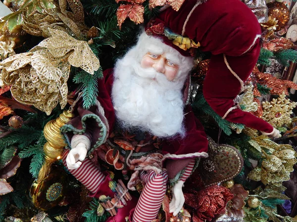 Fondo de juguetes de Navidad. Close-up.Ferias especializadas internacionales "REGALOS EXPO. AGOSTO 2014 "-" NAVIDAD Y DECORACIONES FESTIVAS " — Foto de Stock