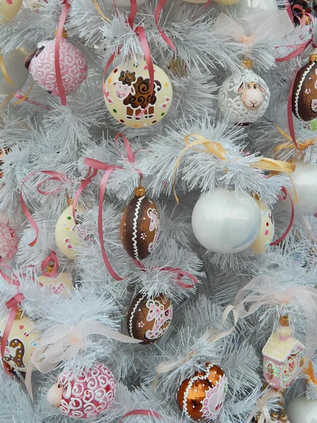 Fondo de juguetes de Navidad. Close-up.Ferias especializadas internacionales "REGALOS EXPO. AGOSTO 2014 "-" NAVIDAD Y DECORACIONES FESTIVAS " — Foto de Stock