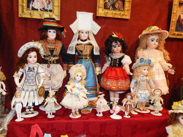 Antique dolls. Crafts. Collectible author's dolls. The 10th International Dolls Salon, Moscow. October, 2014.