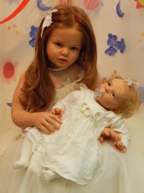 El sanatları. 5 Moskova Uluslararası Fuarı tahsil bebek 