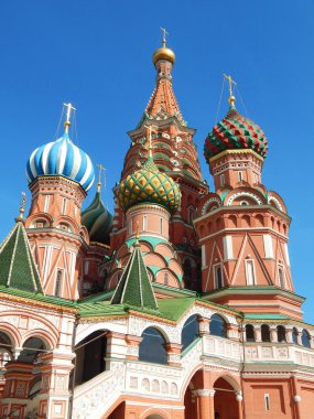Saint Basil Katedrali, Moskova Kızıl meydanında kubbeleri.