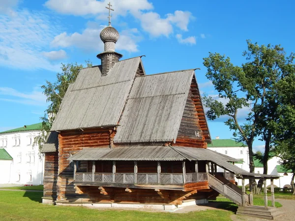 Dřevěný kostel svatého Mikuláše v městě Suzdal v Rusku. — Stock fotografie