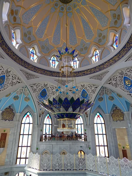 Uvnitř Kol Sharif mešita v Kremlu ve městě Kazaň v republice Tatarstánu v Rusku. — Stock fotografie