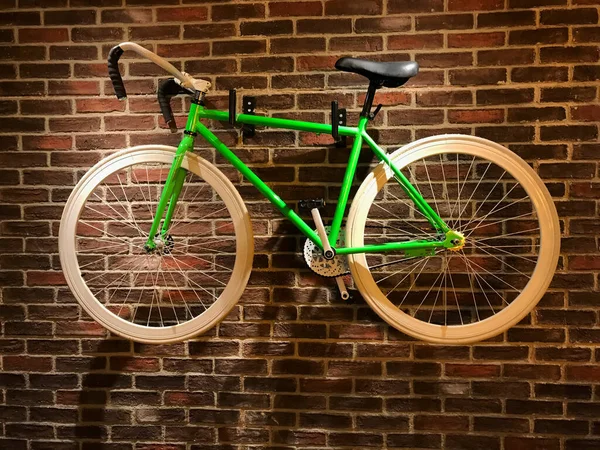 Vintage Bike Hanging Brick Wall Talking Point Bilbao Restaurant — Stock Photo, Image