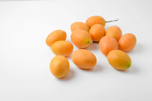 Frutti di prugna gialli mariani — Foto Stock
