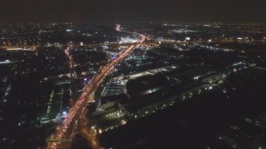 Trafik geceleri hava atış