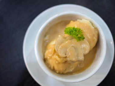 Tereyağlı patates püresi