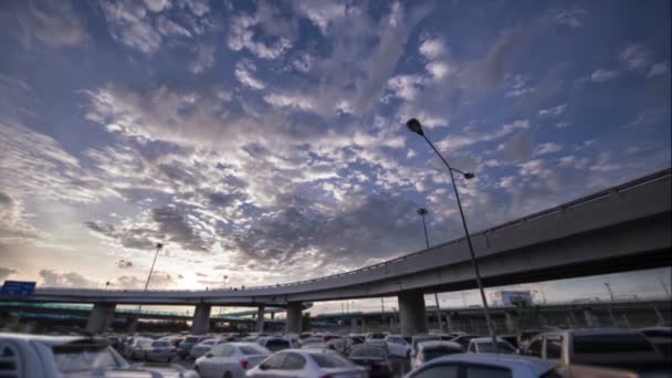 Грузовик на мосту Видеоклип