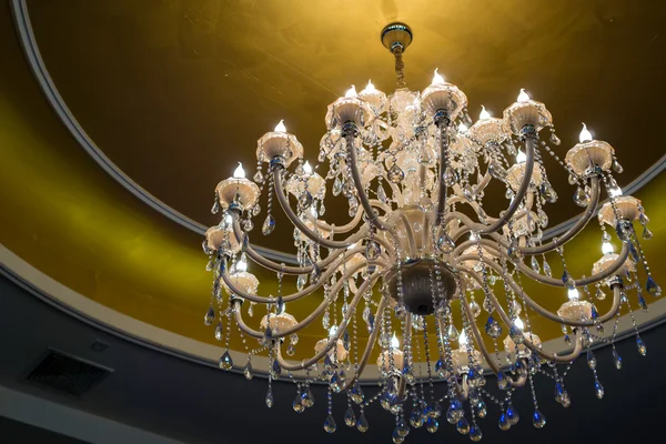 Crystal chandelier on the ceiling — Stock Photo, Image