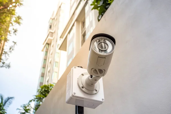 Binanın Dışındaki Güvenlik Kamerası — Stok fotoğraf