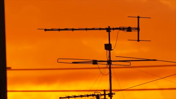 Antenna with moving cloud — Stock Video