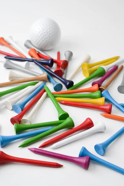 Golf ball and tee — Stock Photo, Image