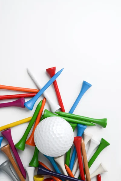 Pelota de golf y tee — Foto de Stock