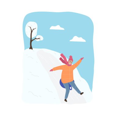 Sıcak giysili mutlu çocuk karlı tepeden aşağı kayıyor ve eğleniyor.