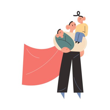 Gülümseyen genç baba iki çocuğu kucağında taşıyor ve mutlu hissediyor.