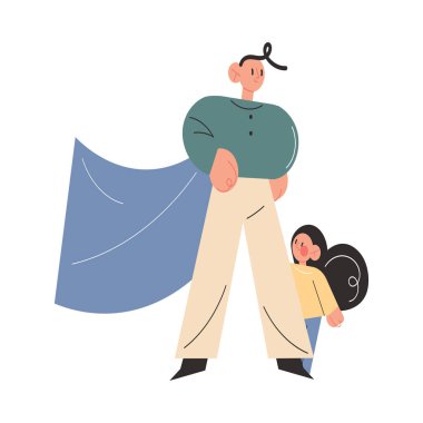 Süper kahraman kostümlü baba ayakta duruyor ve büyük bacaklı küçük kızı örtüyor.