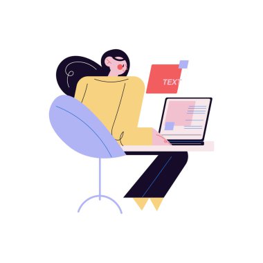 Genç yaratıcı kadın dizüstü bilgisayarda oturuyor ve web tasarımcısı olarak çalışıyor.