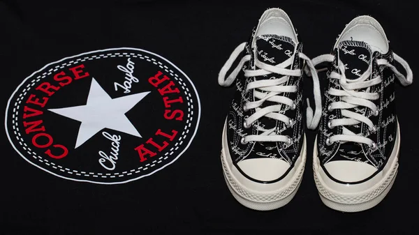 우크라이나 Lviv 2020 Converse All Stars Black White Chuck Tailor — 스톡 사진