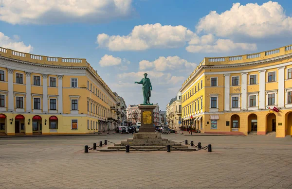 Одеса Пам Ятник Герцогу Рішельє — стокове фото