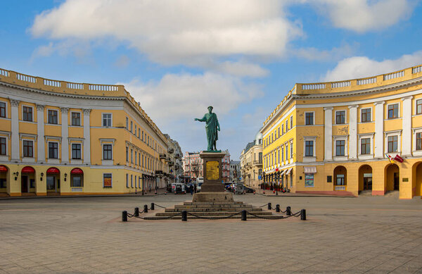 Odessa, Monument to Duc de Richelieu