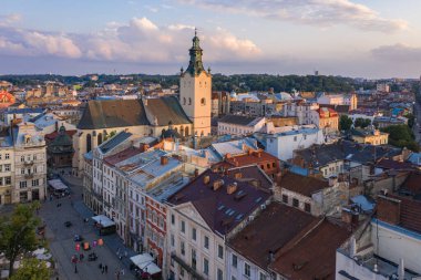 Lviv, Ukrayna - 25 Ağustos 2020: İHA 'dan Ukrayna' nın Lviv kentindeki Latin Katedrali