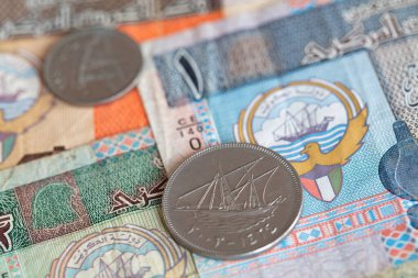 Kuveyt Dinarı banknotları hakkında 100 dosya