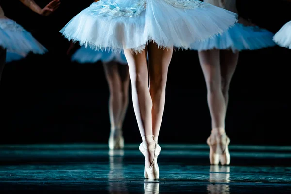 Het Zwanenmeer Ballet Sluiten Van Ballerina Dansen — Stockfoto