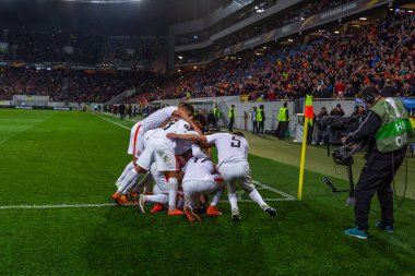 Lviv, Ukrayna - 14 Nisan 2016: UEFA Avrupa Ligi, FC Shakhtar Donetsk (Ukrayna) - SC Braga (Portekiz) FC Shakhtar 'dan gol kutlaması