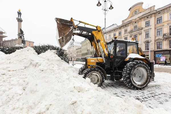 Львов Украина Февраля 2020 Года Оборудование Уборки Снега Рыночной Площади — стоковое фото