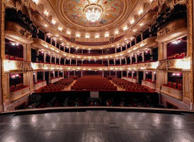 Lviv, Ukrayna - 16 Şubat 2021: Lviv Opera Binası