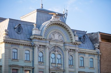 CHERNIVTSI, UKRAINE - 16 Temmuz 2017: Chernivtsi 'deki keskin nişancı binası