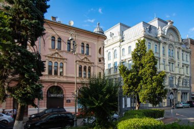 CHERNIVTSI, UKRAINE - 16 Haziran 2017: Chernivtsi Caddesi