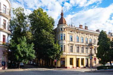 CHERNIVTSI, UKRAINE - 16 Haziran 2017: Chernivtsi Caddesi