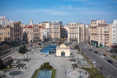 Kyiv, Ukrayna - 1 Nisan 2021: Kyiv 'deki Bağımsızlık Meydanı