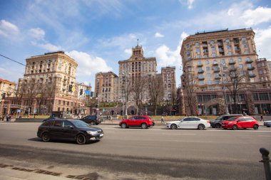 Kyiv, Ukrayna - 1 Nisan 2021: Kyiv 'deki Khreshhatyk Caddesi