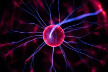 Plazma lambası ve küreye yakın çekim