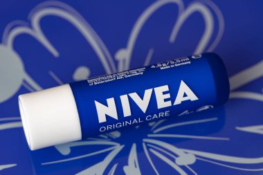 Beiersdorf, Almanya - 23 Nisan 2021: Nivea ilgili dudak kremi