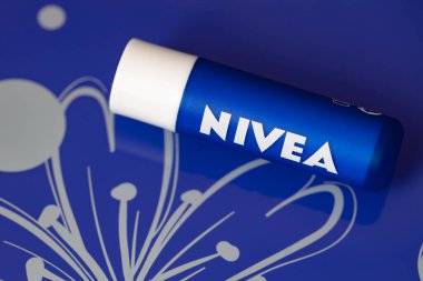 Beiersdorf, Almanya - 23 Nisan 2021: Nivea ilgili dudak kremi
