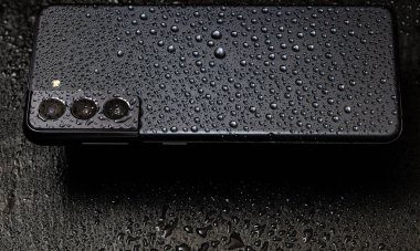 Seul, Güney Kore - 24 Nisan 2021 Samsung Galaksi S21 Hayalet Galaksisi