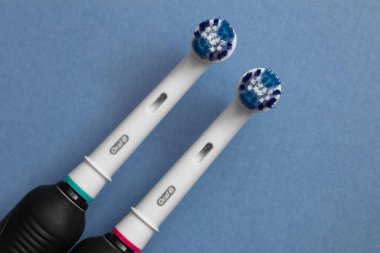 Frankfurt, Almanya - 1 Mayıs 2021: Oral-B Elektrikli Diş fırçası Değiştirme Başlıkları