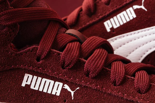 Trampki Herzogenaurach Niemcy Maja 2021 Trampki Vineyard Puma Vikky Mid — Zdjęcie stockowe