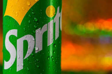 Gürcistan, ABD - 15 Mayıs 2021: Limon ve limon aromalı meşrubat Sprite
